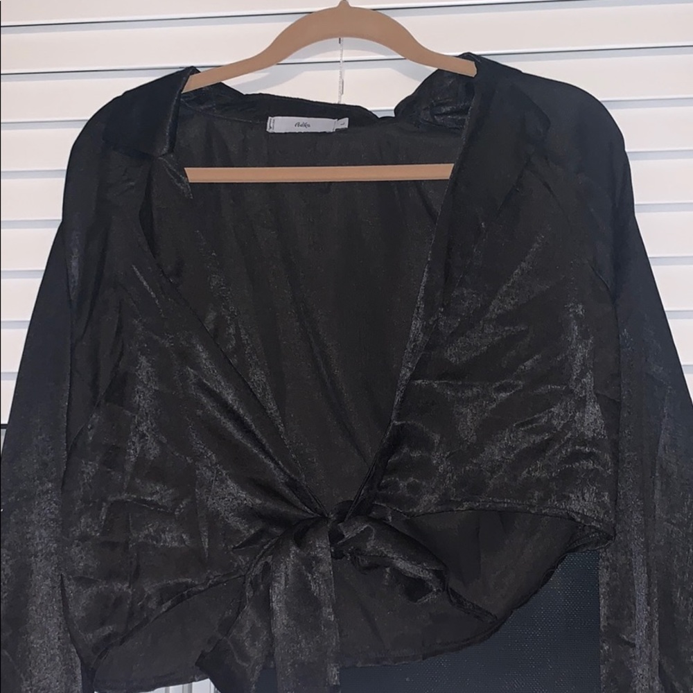 Silky collard wrap top